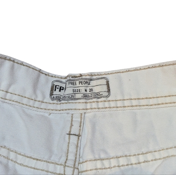 Free People Jean Shorts Cut Off Denim White 28 Boho 100% Cotton - Picture 3 of 7